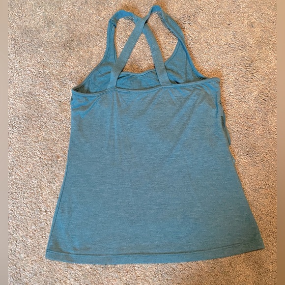Cute teal tank - Picture 2 of 3